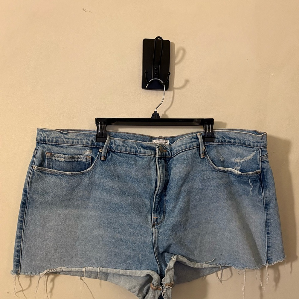 NEW…..Good American Denim Blue Women's Shorts size 22